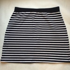 Talbots black/white knit skirt